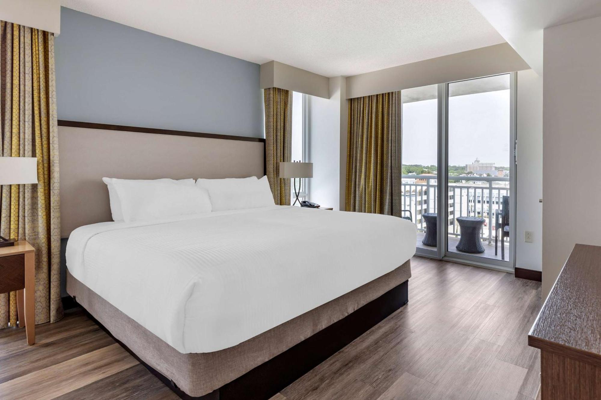 Hilton Vacation Club Oceanaire Вирджиния-Бич Экстерьер фото